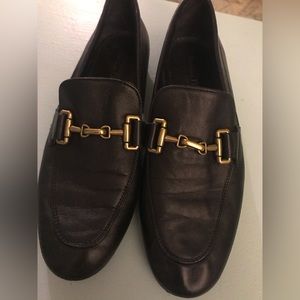 1 Day Left to Ship! 
Massimo Dutti Size 37 Loafers